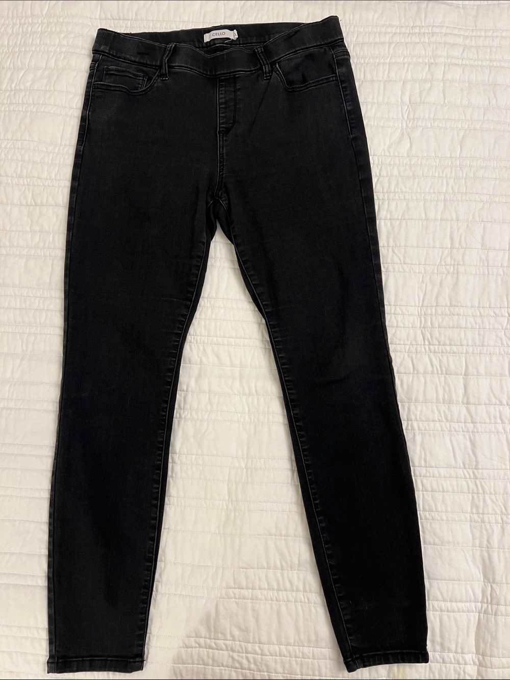 Cello  Women's Skinny Jeans in Black Wash 27in inseam